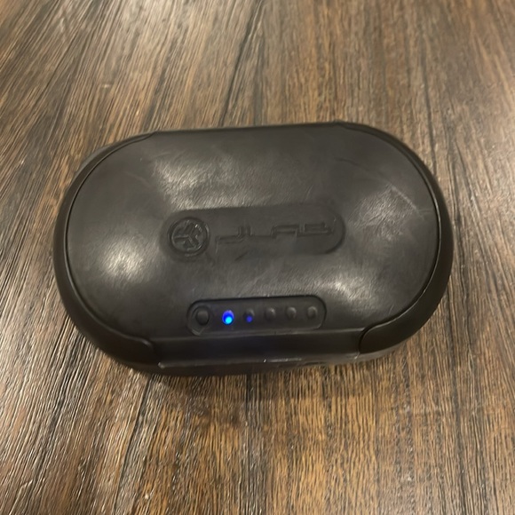 JLAB wireless Bluetooth earbuds - Picture 4 of 5